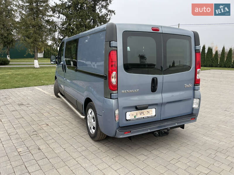 Минивэн Renault Trafic 2012 в Дубно