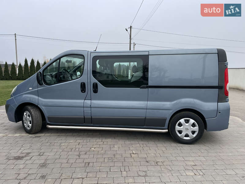 Минивэн Renault Trafic 2012 в Дубно