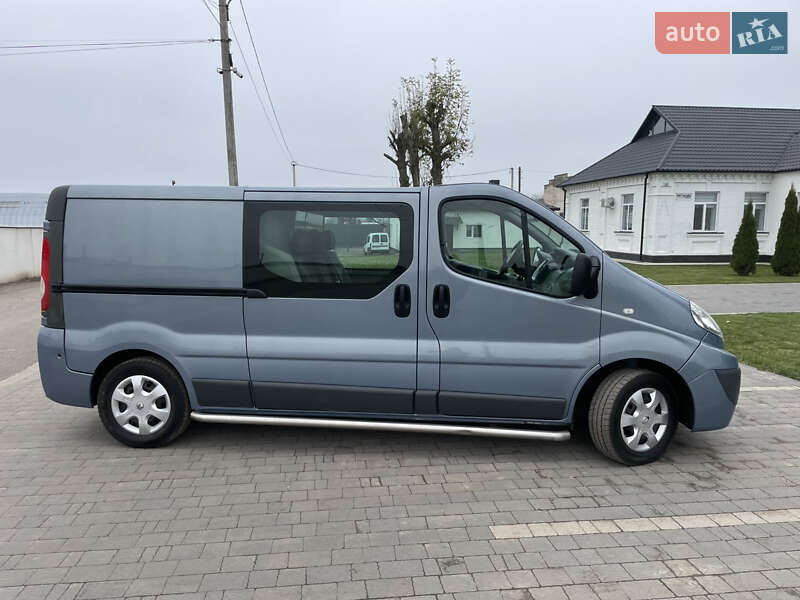 Минивэн Renault Trafic 2012 в Дубно