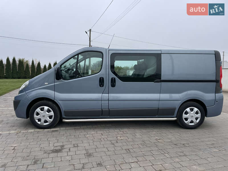 Минивэн Renault Trafic 2012 в Дубно