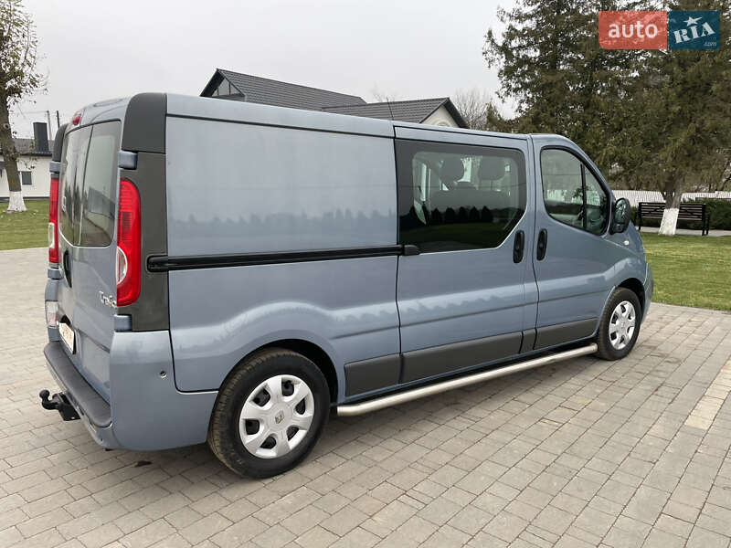 Минивэн Renault Trafic 2012 в Дубно