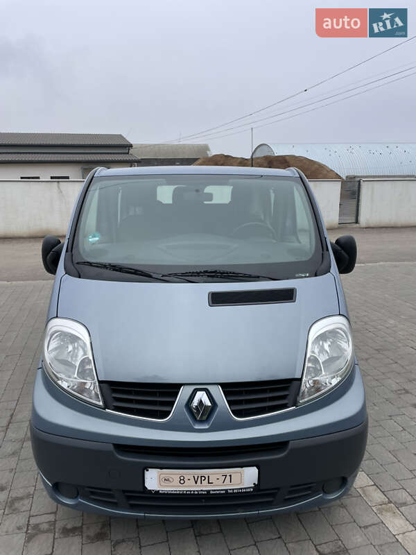 Минивэн Renault Trafic 2012 в Дубно