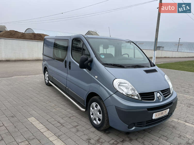 Минивэн Renault Trafic 2012 в Дубно