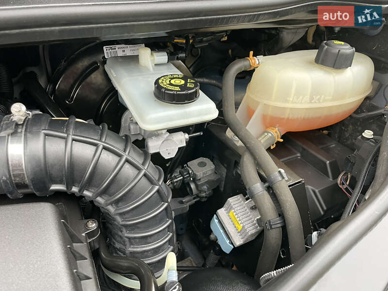 Минивэн Renault Trafic 2012 в Дубно