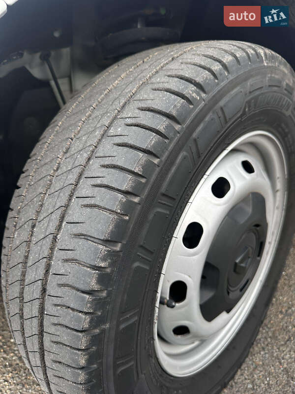 Минивэн Renault Trafic 2022 в Киеве фото 40 Минивэн Renault Trafic 2022 в Киеве