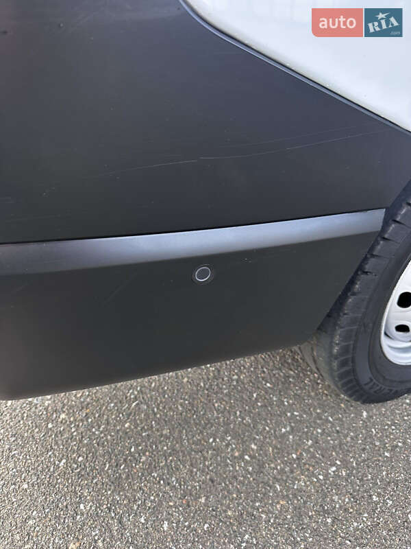 Минивэн Renault Trafic 2022 в Киеве фото 44 Минивэн Renault Trafic 2022 в Киеве