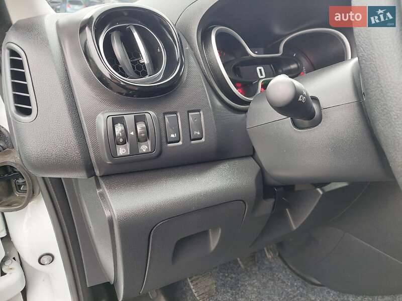 Грузовой фургон Renault Trafic 2021 в Львове фото 29 Грузовой фургон Renault Trafic 2021 в Львове