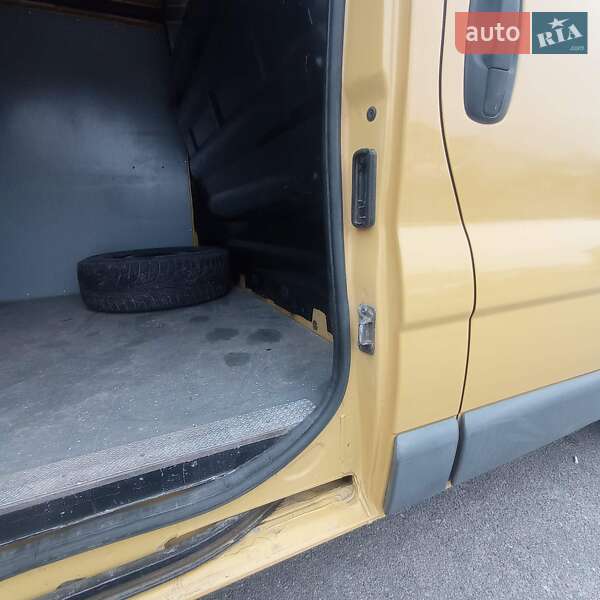 Грузовой фургон Renault Trafic 2005 в Виннице