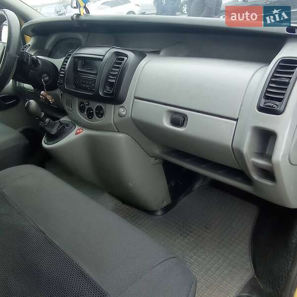 Грузовой фургон Renault Trafic 2005 в Виннице