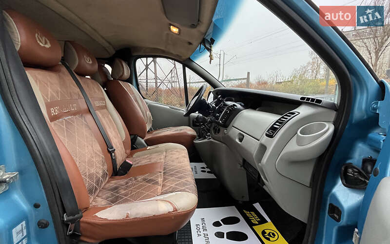 Минивэн Renault Trafic 2003 в Стрые