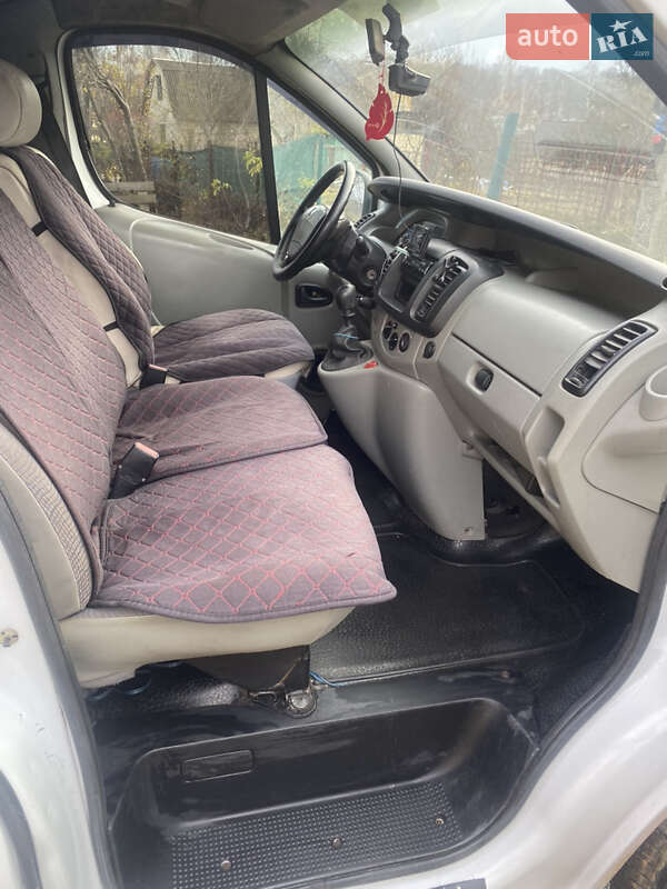 Грузовой фургон Renault Trafic 2002 в Тернополе фото 13 Грузовой фургон Renault Trafic 2002 в Тернополе