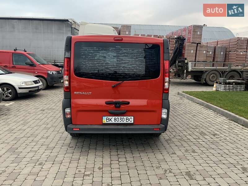 Минивэн Renault Trafic 2007 в Ровно
