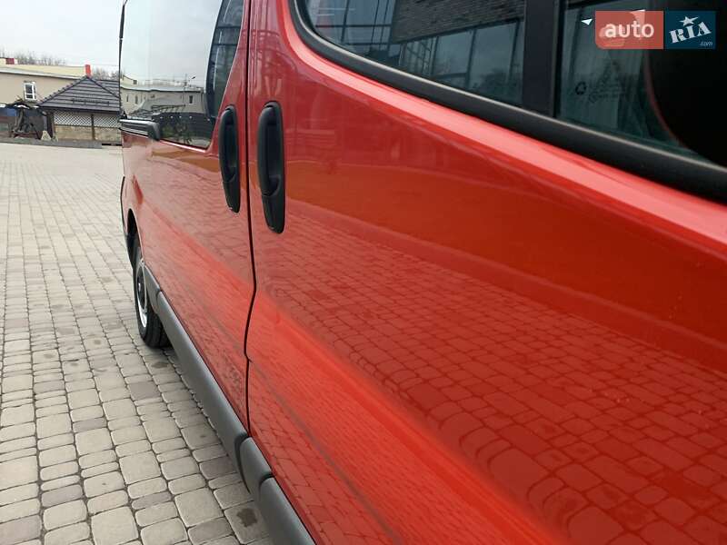 Минивэн Renault Trafic 2007 в Ровно