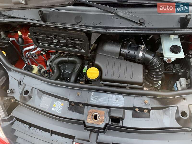 Минивэн Renault Trafic 2007 в Ровно