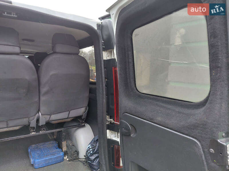 Минивэн Renault Trafic 2015 в Бродах фото 30 Минивэн Renault Trafic 2015 в Бродах
