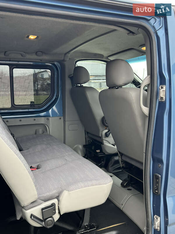 Мінівен Renault Trafic 2005 в Здолбуніві