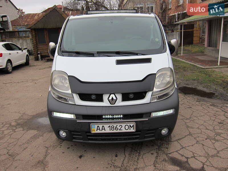 Минивэн Renault Trafic 2004 в Чернигове