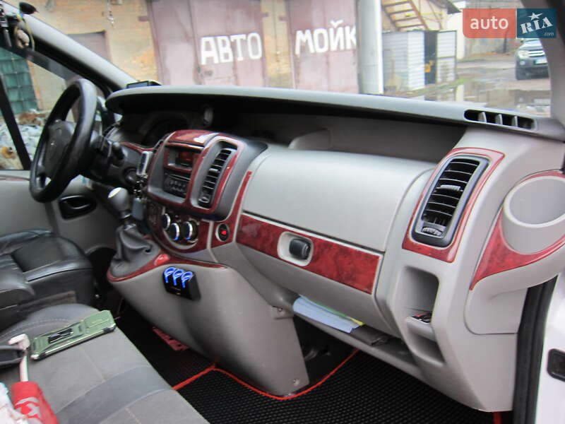 Минивэн Renault Trafic 2004 в Чернигове