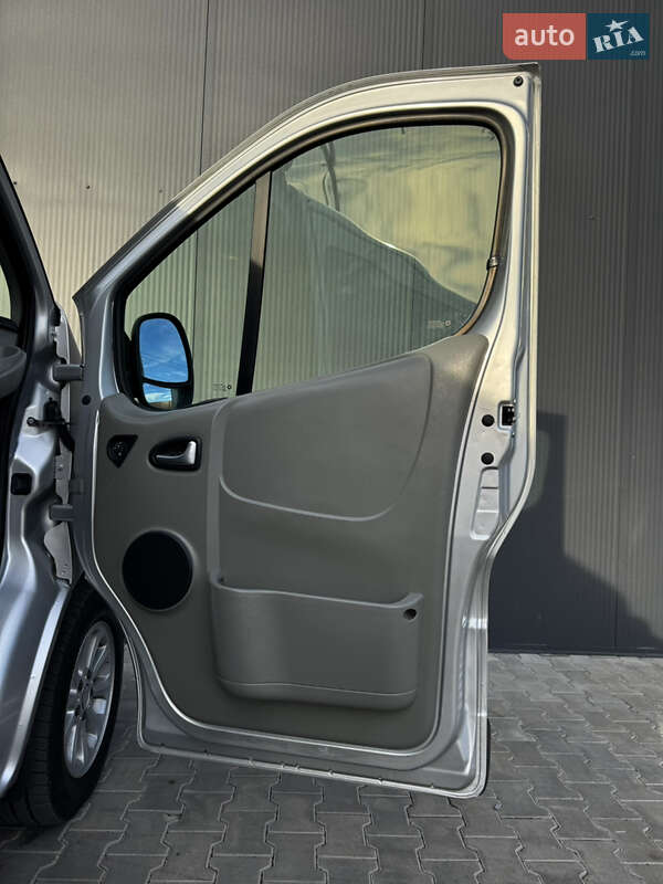 Минивэн Renault Trafic 2014 в Луцке