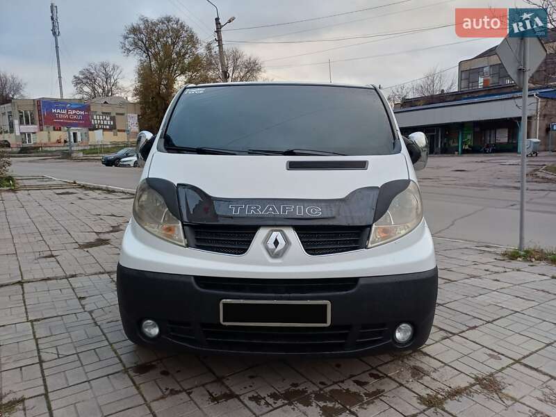 Минивэн Renault Trafic 2008 в Каменском