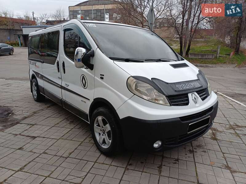 Минивэн Renault Trafic 2008 в Каменском