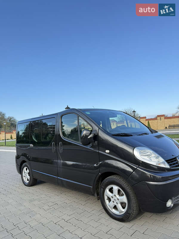Минивэн Renault Trafic 2011 в Измаиле фото 5 Минивэн Renault Trafic 2011 в Измаиле