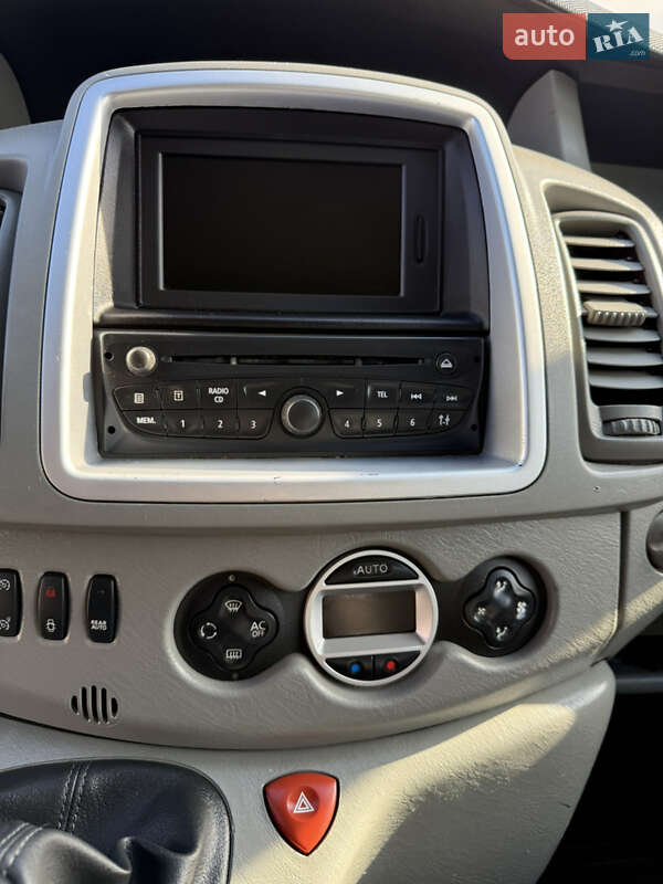 Минивэн Renault Trafic 2011 в Измаиле фото 29 Минивэн Renault Trafic 2011 в Измаиле