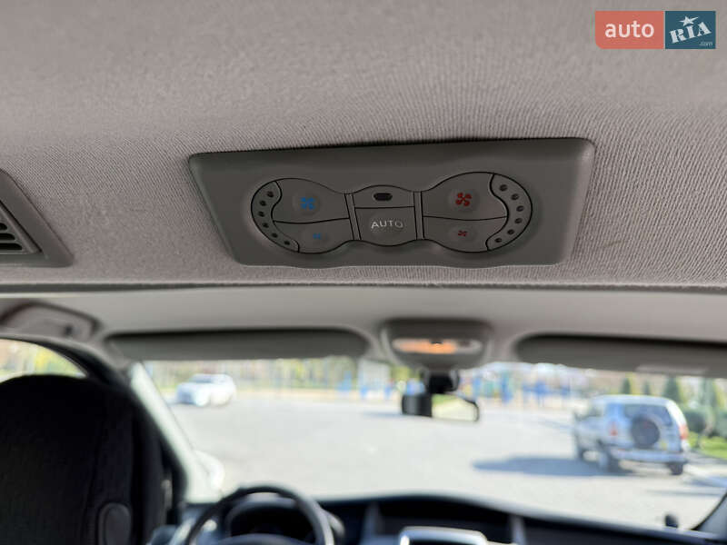 Минивэн Renault Trafic 2011 в Измаиле фото 41 Минивэн Renault Trafic 2011 в Измаиле