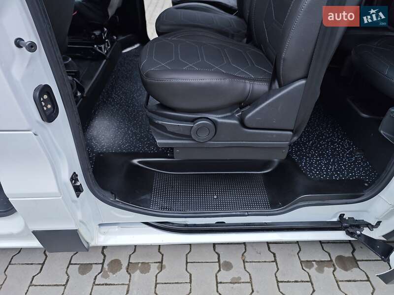 Минивэн Renault Trafic 2021 в Дубно фото 48 Минивэн Renault Trafic 2021 в Дубно