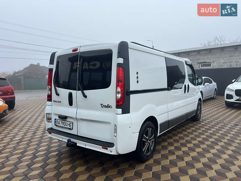 Минивэн Renault Trafic 2014 в Знаменке фото 8 Минивэн Renault Trafic 2014 в Знаменке