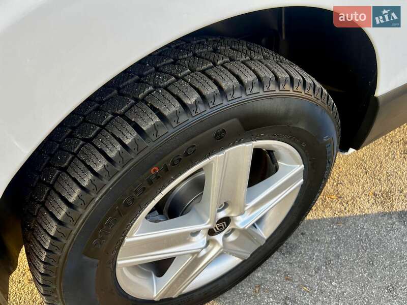 Грузовой фургон Renault Trafic 2024 в Киеве фото 28 Грузовой фургон Renault Trafic 2024 в Киеве