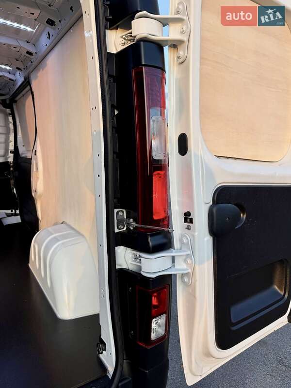 Грузовой фургон Renault Trafic 2024 в Киеве фото 48 Грузовой фургон Renault Trafic 2024 в Киеве