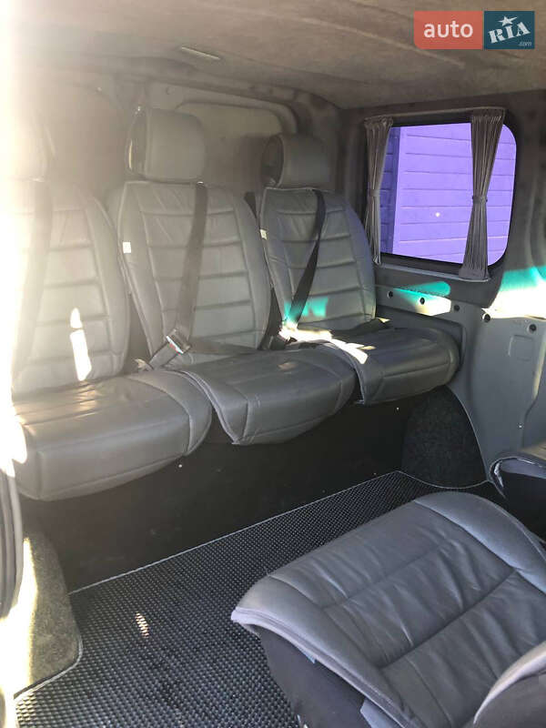 Минивэн Renault Trafic 2003 в Косове фото 4 Минивэн Renault Trafic 2003 в Косове