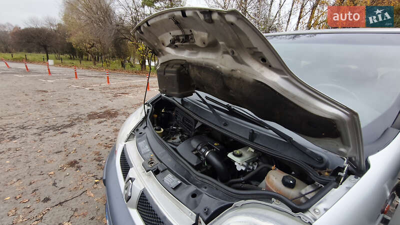 Минивэн Renault Trafic 2006 в Ровно