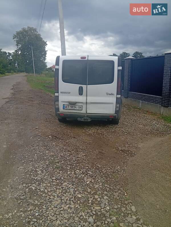 Мінівен Renault Trafic 2003 в Снятині