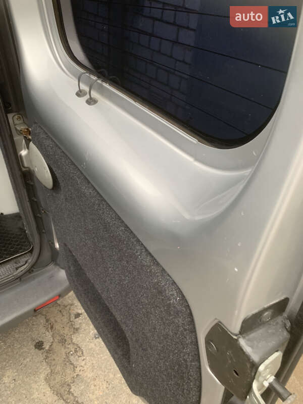 Минивэн Renault Trafic 2005 в Харькове фото 15 Минивэн Renault Trafic 2005 в Харькове