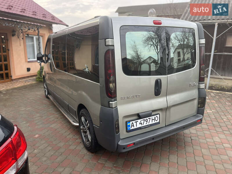 Мінівен Renault Trafic 2008 в Кіцмані фото 4 Мінівен Renault Trafic 2008 в Кіцмані