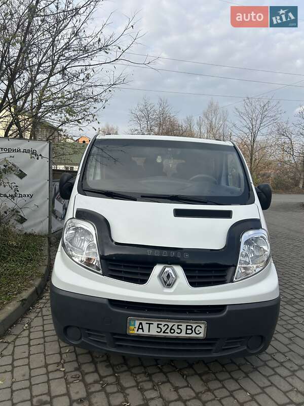 Мінівен Renault Trafic 2012 в Івано-Франківську фото Мінівен Renault Trafic 2012 в Івано-Франківську