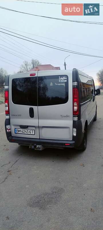 Минивэн Renault Trafic 2011 в Ромнах