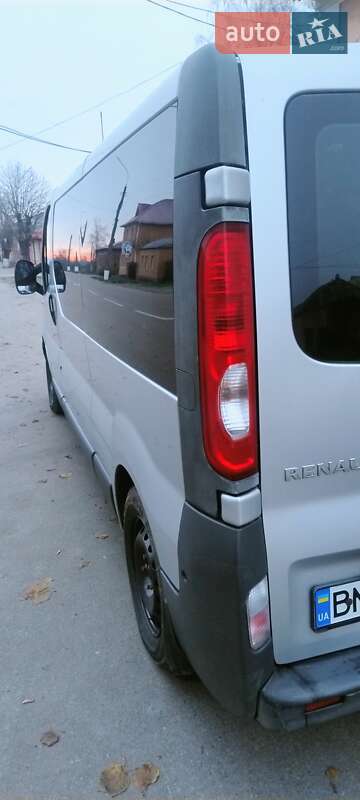 Минивэн Renault Trafic 2011 в Ромнах