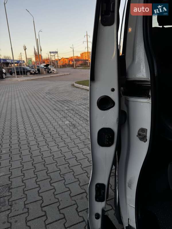 Минивэн Renault Trafic 2016 в Хмельницком