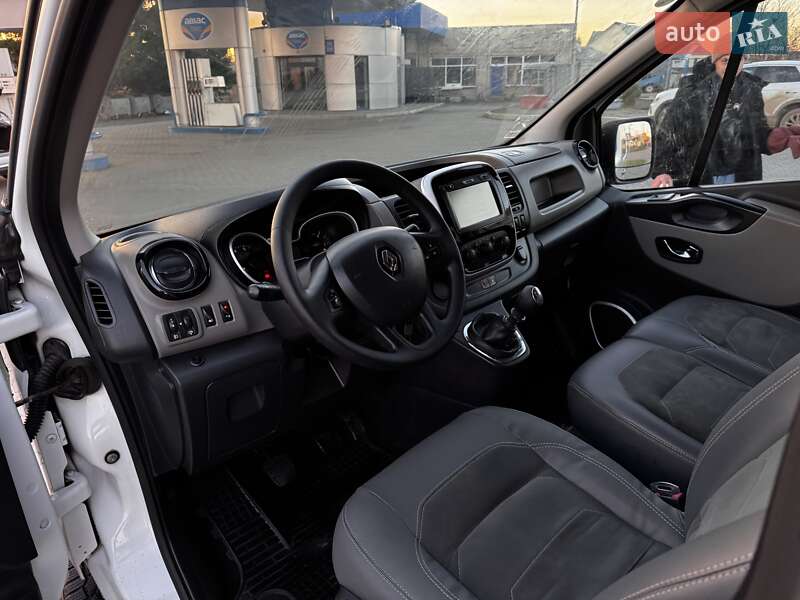 Минивэн Renault Trafic 2016 в Хмельницком