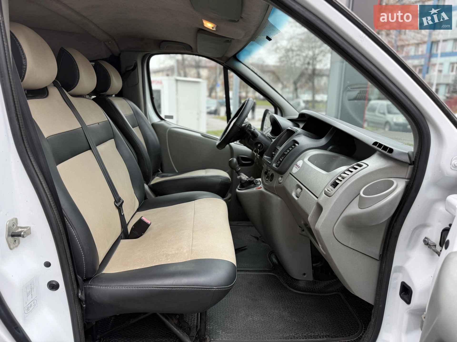 2011 Renault Trafic - мініатюра 10
