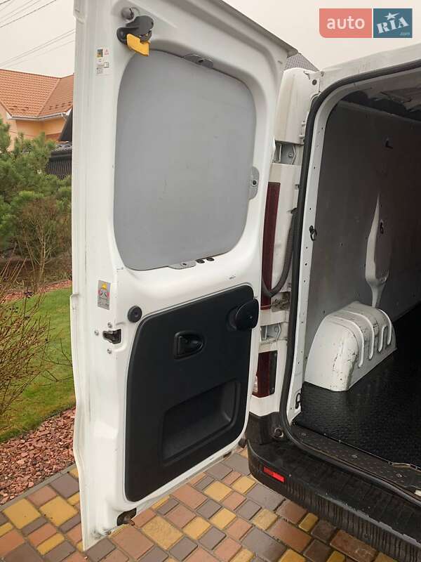 Другие грузовики Renault Trafic 2017 в Гостомеле