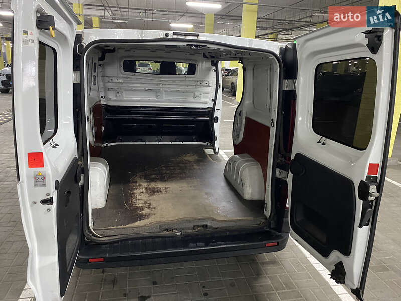 Грузовой фургон Renault Trafic 2017 в Киеве фото 7 Грузовой фургон Renault Trafic 2017 в Киеве