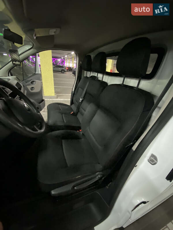 Грузовой фургон Renault Trafic 2017 в Киеве фото 13 Грузовой фургон Renault Trafic 2017 в Киеве