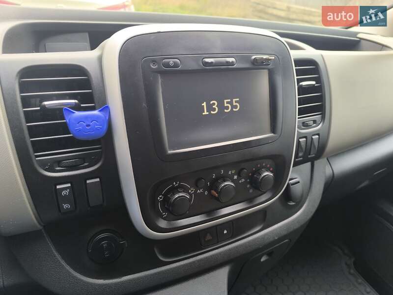 Минивэн Renault Trafic 2016 в Городке