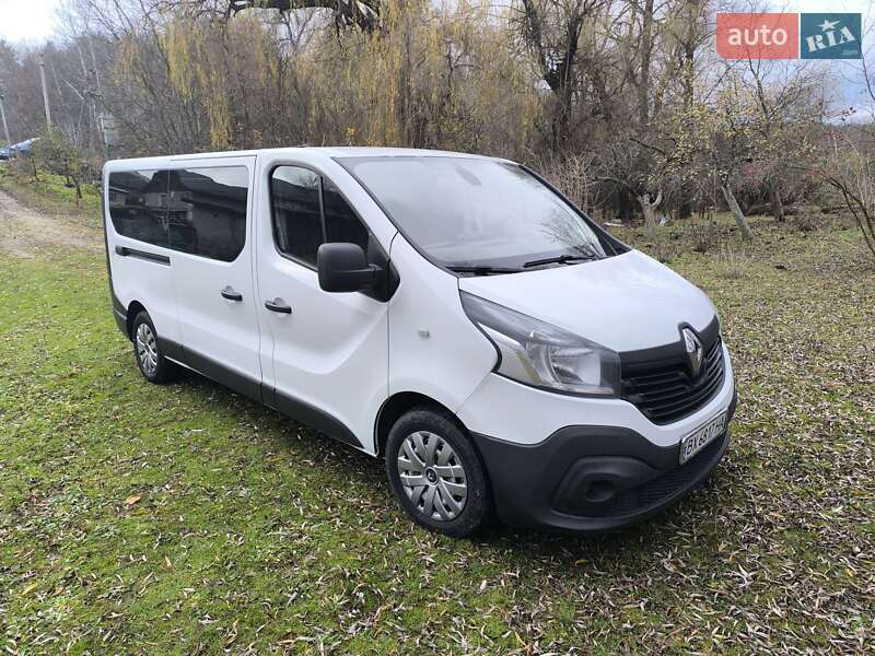 Минивэн Renault Trafic 2016 в Городке