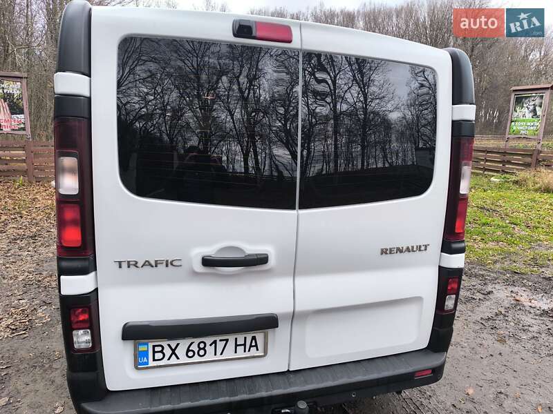 Минивэн Renault Trafic 2016 в Городке