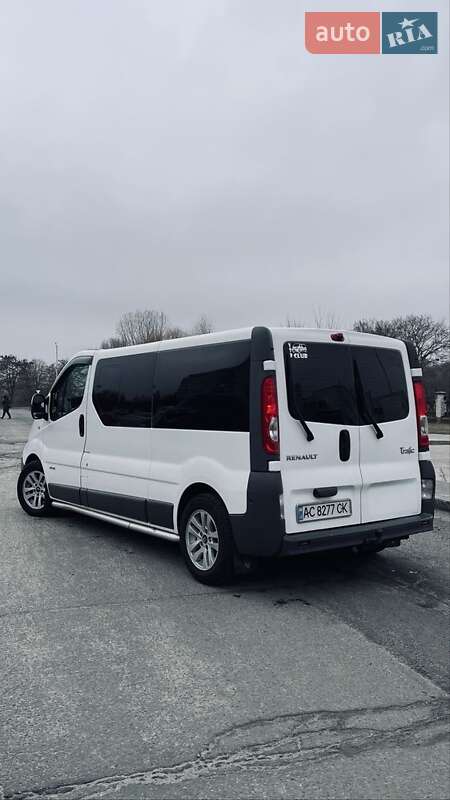 Минивэн Renault Trafic 2010 в Вараше
